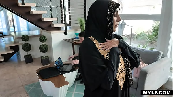 Kylie Kingston, Si Suci Yang Pura-pura Polos, Diam-diam Ngidam Ngewe Liar Yang Bikin Mampus.