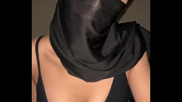 Memek Arab, Muslim, Jilbab Montok Banget Bikin Ngaceng