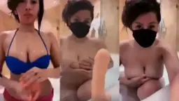 Juju Tokek Gede Bulat Basah Kuyup Di Bathtub, Siap Dimainin