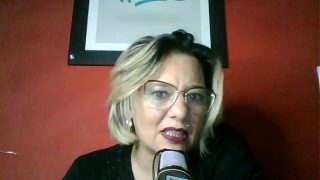 Cium Memek Mantan Mertua Sambil Ngebul-bul Asap Rokok, Fetish Bikin Ngaceng.