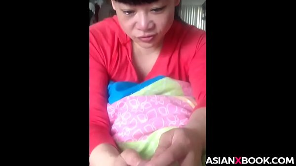 Cewek Asia Cantik Kasih Handjob Nikmat Banget