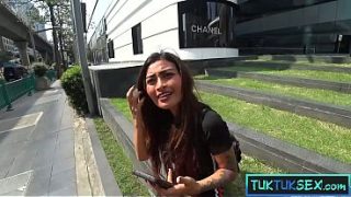 Nenen Montok Tapi Mungil, Ibu Thailand Sange Berat Ngeseks Brutal Sama Bule