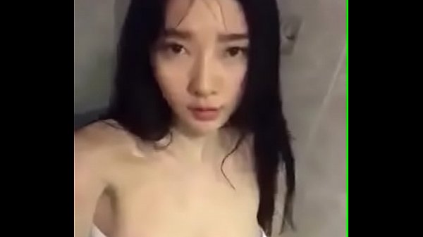 Cewek Model China, Goyangin Pantat Bikin Makin Pengen