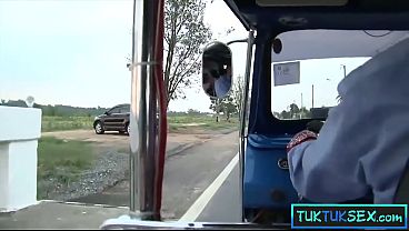 Ibu-ibu Thailand Amatir Digetok Di Pinggir Jalan, Langsung Dibawa Tamasya Nafsu