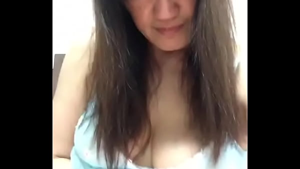 Cewek Asia Murahan Christy Colokin Memek Becek