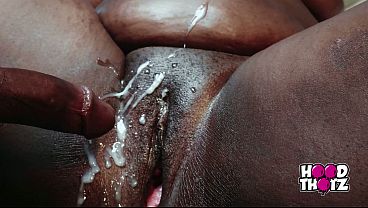 Dua Kontol Besar Gede Ngecrotin Pantat Montok Tebal Mamah Tiri Afrika