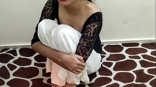 Desi Lugu-lugu Kuliahan Abis Digebukin Habis-habisan, Suara Jelas, Bengali-hindi, Peran Seru, Saarabhabhi6, Montok Dan Muda.