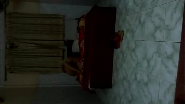 Bokep Bareng Pacar Abis Pesta Sama Temen-temen, Ngewe Di Kamar Gelap.