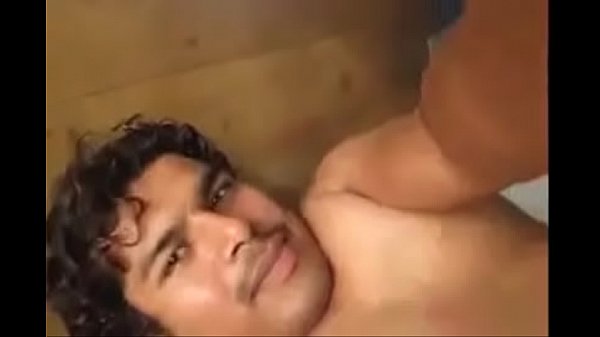 Cewek Desi India Lagi Ngewe Sama Pacarnya.