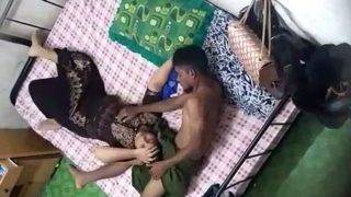 Desi Emak-emak Panas Main Sama Anak Kuliahan, Ketahuan Cctv Mesum