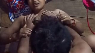 Istri Desa Goyang Seksi Digebukin Habis-habisan Sama Suami