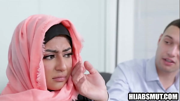 Gadis Muslim Terpaksa Digenjot Bule Amerika Karena Nggak Punya Pilihan Lain.