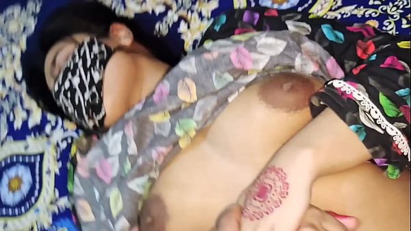 Ibu Tiriku Ngajarin Aku Soal Seks, Ngomong Kotor Bahasa Hindi, Erangan Liar, Ngentot Brutal.