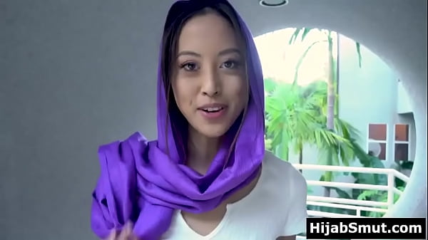 Cewek Muslim Abg Lagi Kepengen Banget Digojlok.