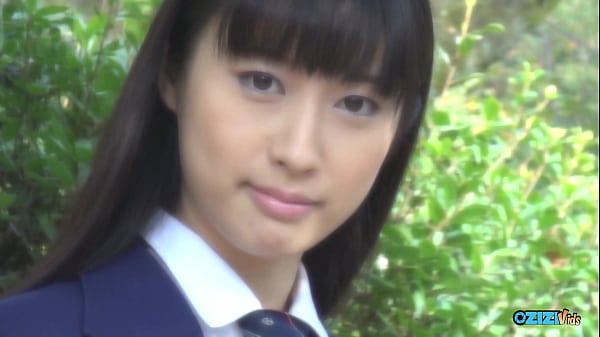 Gadis Asia Imut Biarin Dia Jilat Memeknya Di Ruang Ganti Sebelum Ngocok Kontolnya.