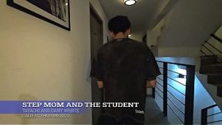 Ibu Tiri Lagi Nafsu Sama Muridnya Yang Masih Polos, Panas Banget.