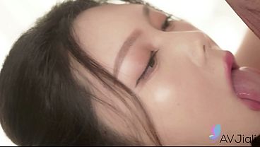 Cewek China Seksi Ban Ban Digenjot Habis-habisan.