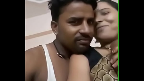 Tekan-tekan Tante Desi Montok, Toket Gede Bikin Makin Liar