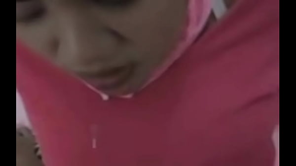 Jilbabnya Dibuka, Nafsu Menggila Di Balik Kain Suci