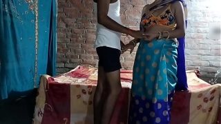 भाभी ने देवर के साथ खूब मस्ती की और फिर उसे बिस्तर पर चोद डाला