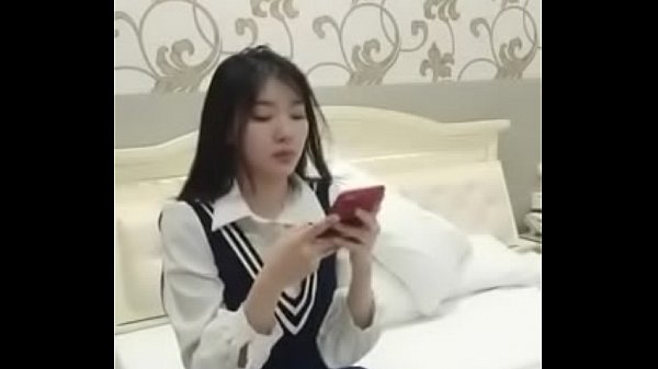 Cewek Cina Colmek Di Depan Kamera, Bikin Ngilu!