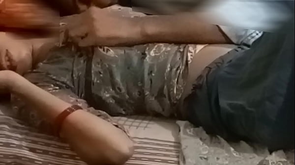 Jija Sama Saali, Desi Mms, Nafsu Panas Di Kamar Gelap.