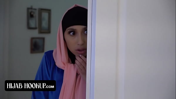 Monyet Binal Si Cantik Berhijab Pantat Sempurna Dikocok Habis Sama Instruktur Bejat