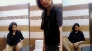 Video Mesum Cewek India Bugil Lagi Colmek Di Kamar Mandi