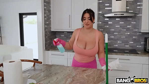 Pembantu Ngejob Demi Duit, Badan Jadi Bayaran!