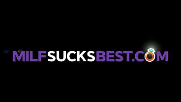 Cewek Asia Seksi Nyedot Bos Putihnya Sampe Muncrat