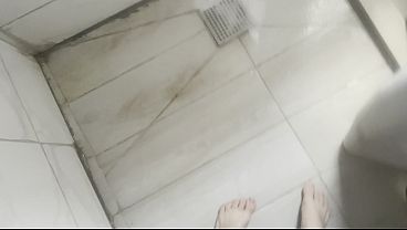 Aku Nemu Dildo Di Kamar Ibu Tiri Arabku, Terus Kasih Dia Cobain Kontol Asli.