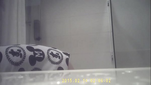 Gak Sengaja Liat Kakak Mandi, Mulus Banget Sampe Ngilu