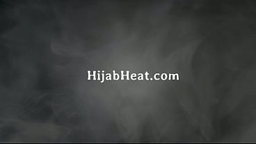Gadis Arab Ketat Pakai Hijab Digilir Puas Di Kantor Sama Bos Dan Teman-teman.