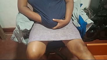 Ibu Tiri Desi India Yang Penuh Rahasia, Siap Menggoda Di Balik Pintu Kamar