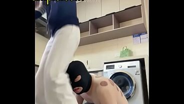 Cewek China Dominan, Bikin Lo Ngerasa Kecil Banget.