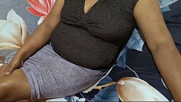 Nafsu Mama Tiri Asia Saat Liburan, Siap Digoda Dan Dimanjain Di Kamar Hotel.
