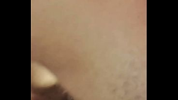 سعودي متلذذ يتفرج على زوجته تتناك قدامه وهو يشاهد سكس عربي نار، دياثة سعودية مشتعلة