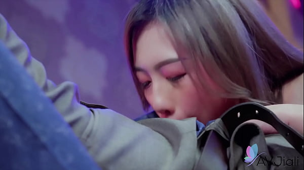 Cewek China Seksi Lin Siyu Lagi Ngewe Habis-habisan Sambil Nyedot Kontol.