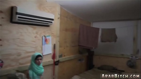 Operasi Memek Pertama Kali, Ngentot Arab Di Pussy Run!