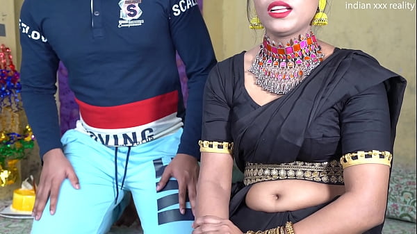 Xxx Ibu Tiri Indian Mulus Di Hari Ulang Tahunnya, Ngentot Panas Gaya Desi
